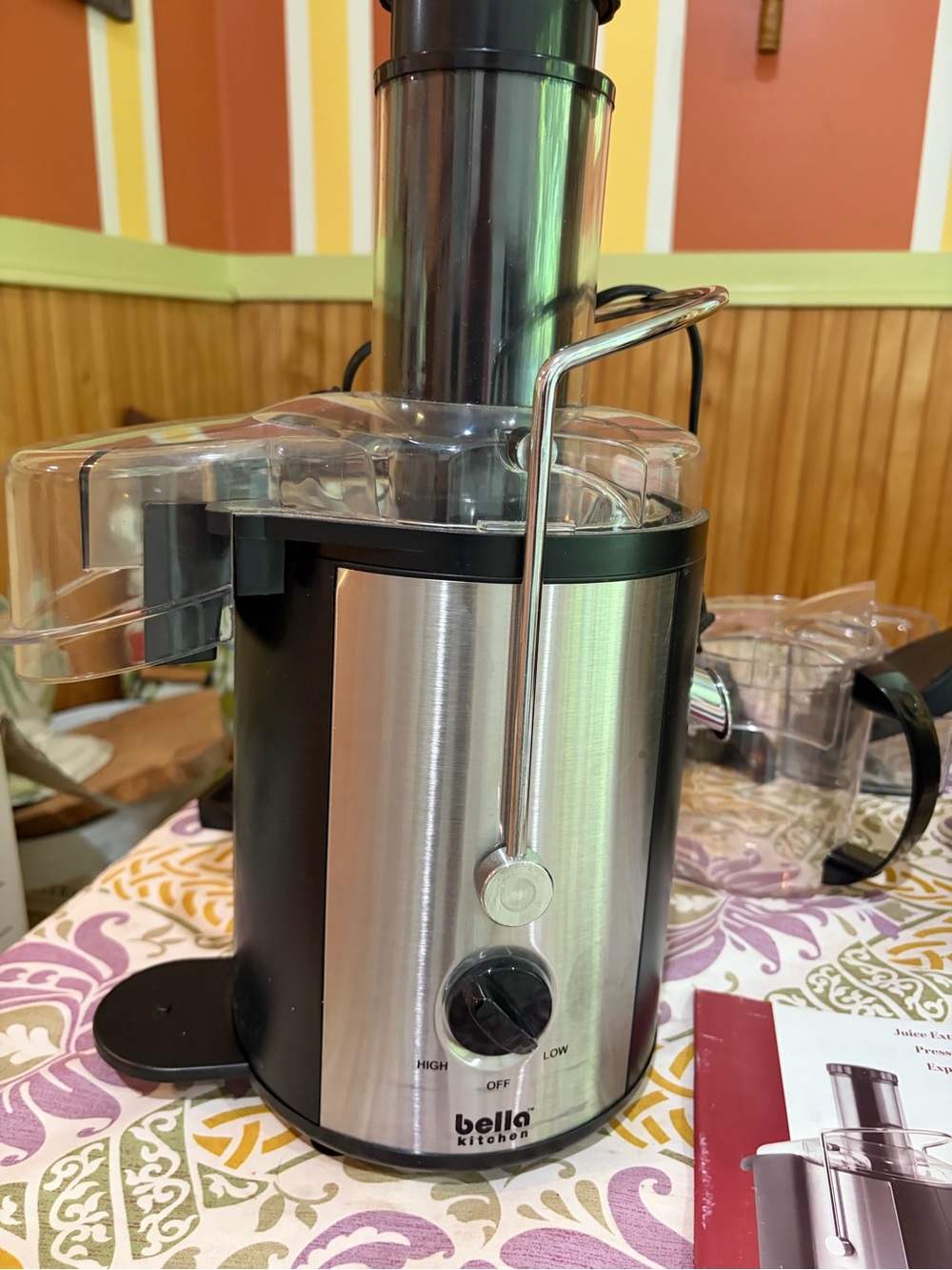 Bella D. Stainless Steel and Black Juicer